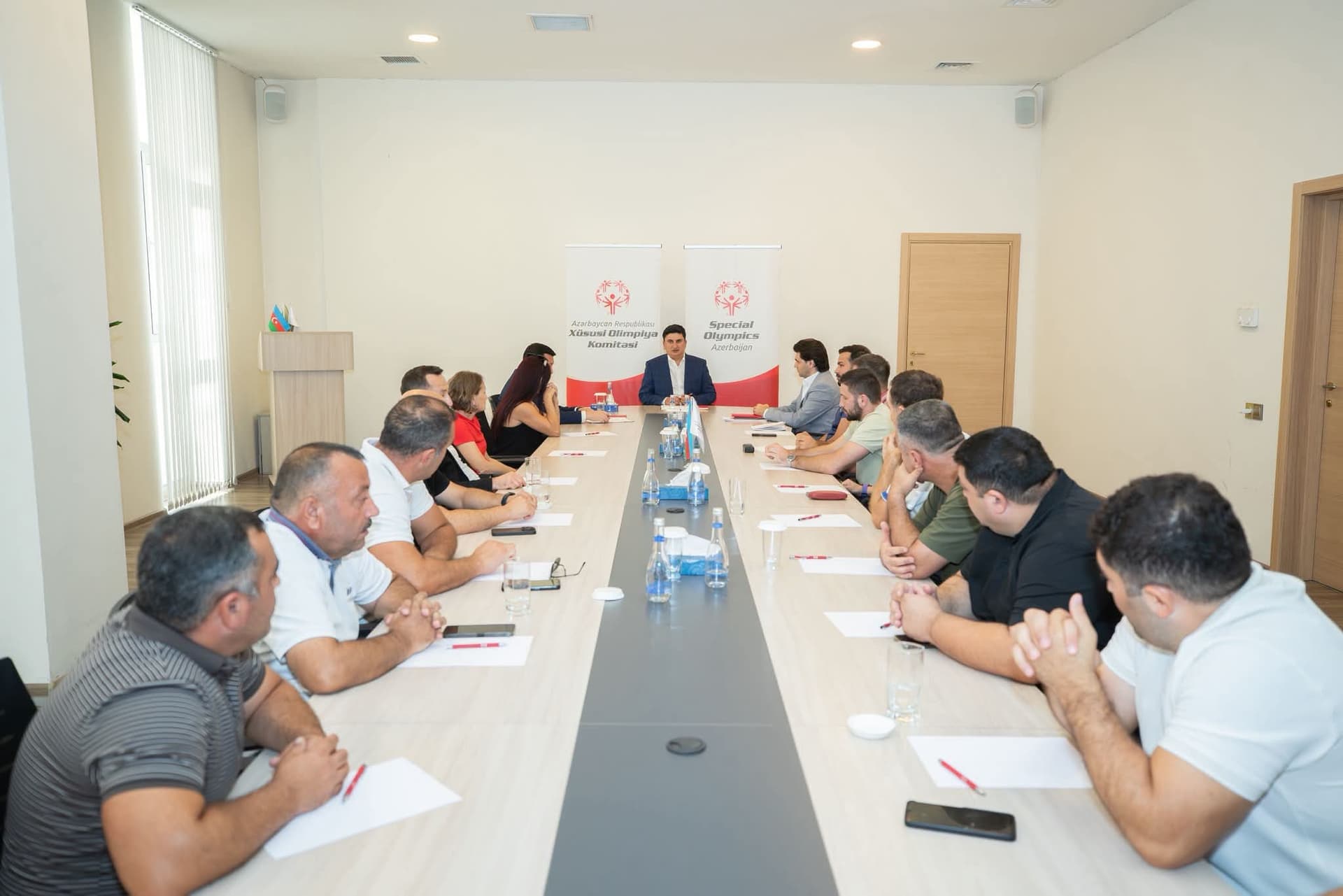 Vüqar Behbudov məşqçilərlə görüşüb
