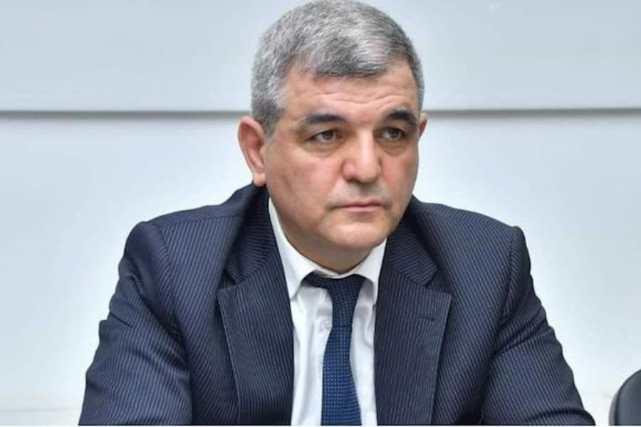 Komitə sədri Əməkdar jurnalisti təbrik ediib