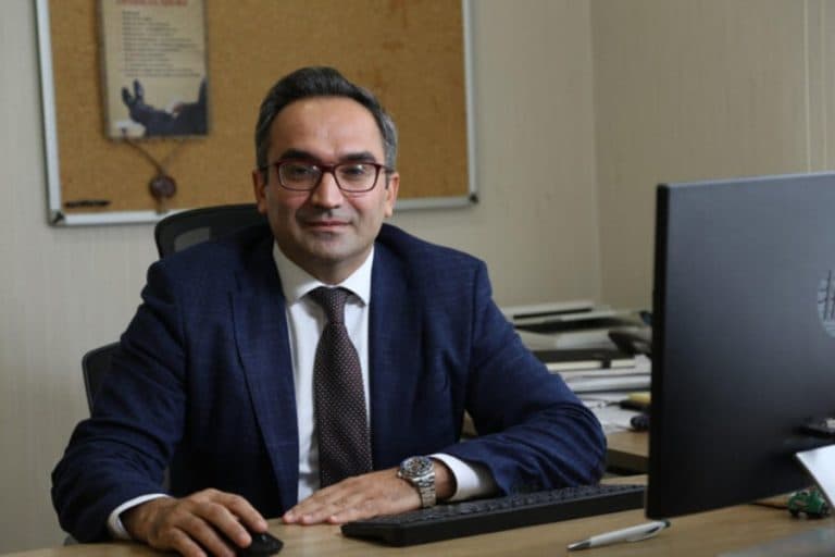 Qızılın bahalaşmasının əsas səbəbi qlobal qeyri-müəyyənlikdir – iqtisadçı