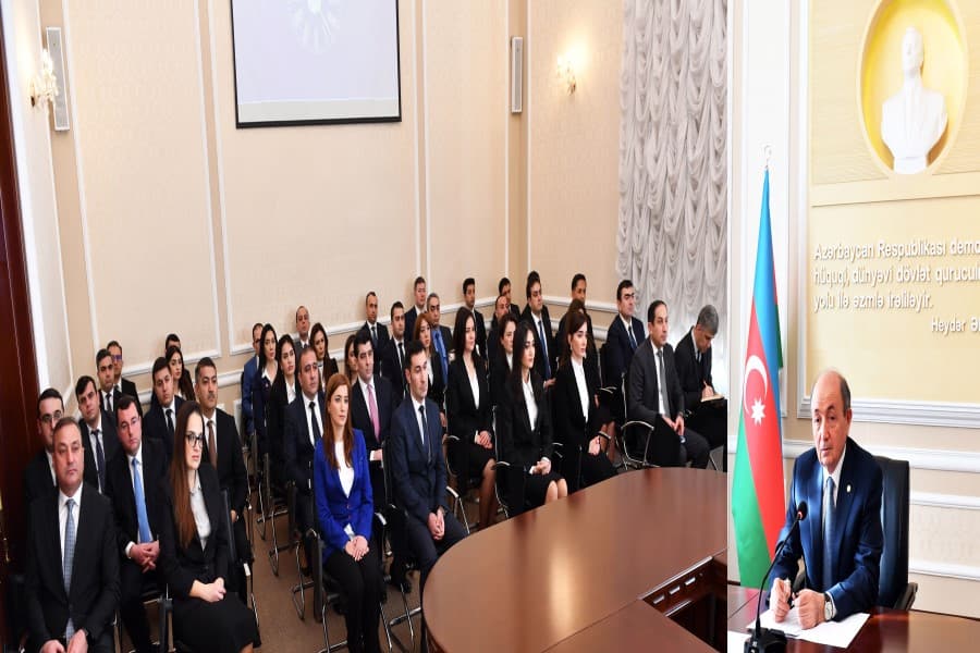 Yeni təyinat alan hakimlərlə görüş keçirilib - FOTO