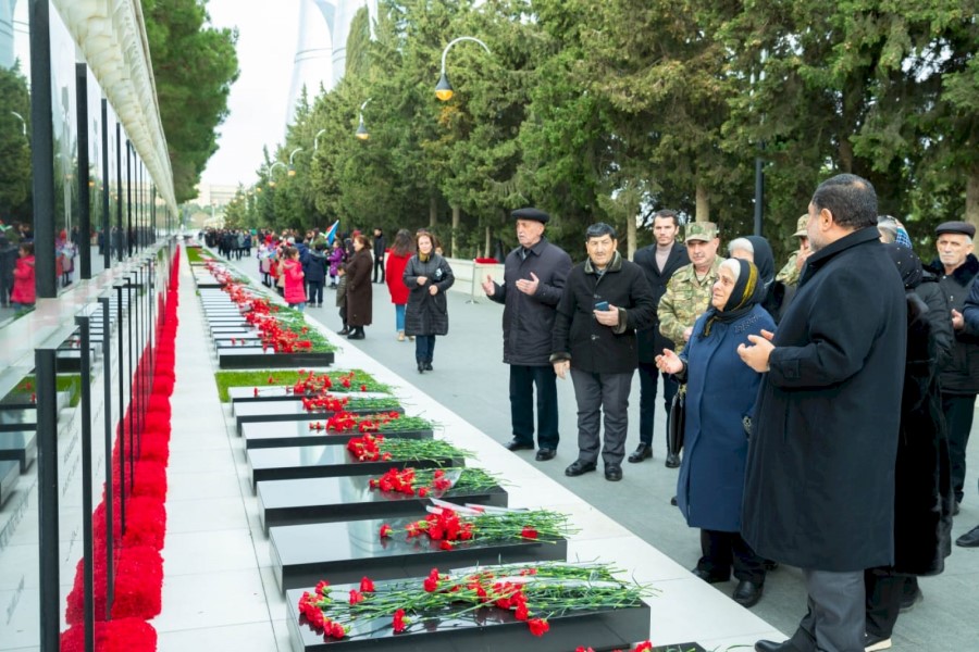 20 Yanvar faciəsinin 33-cü ildönümü ərəfəsində Hərb Tarixi Muzeyi ziyarət olunub - FOTO