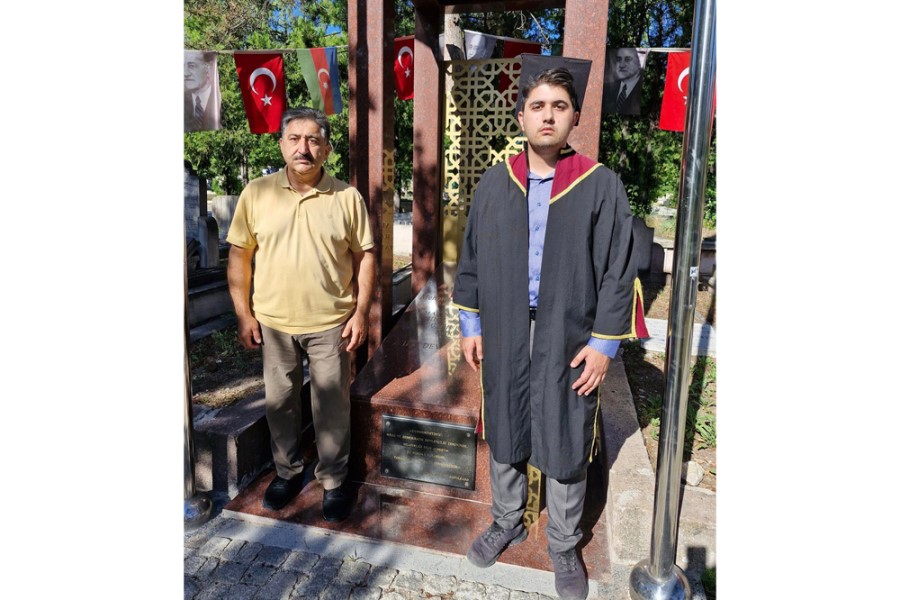 QHT sədrinin oğlu Ankara Universitetindən Fərqlənmə Diplomla məzun olub - FOTOLAR