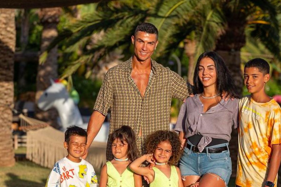 Ronaldo ayda 6 min avroya işçi axtarır - ÖZƏL