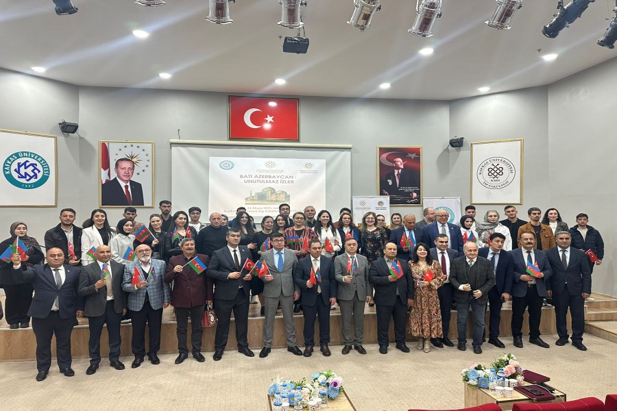 “Qərbi Azərbaycan: Unudulmaz izlər” layihəsi çərçivəsində Karsda beynəlxalq forum keçirildi - FOTO / VİDEO