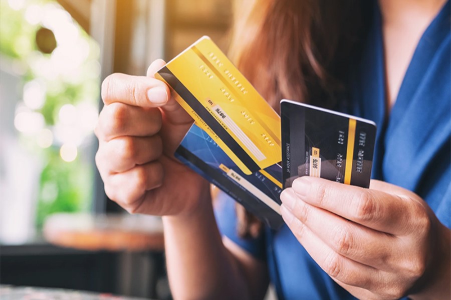 QHT sədrinin bank kartından külli miqdarda pul oğurlandı