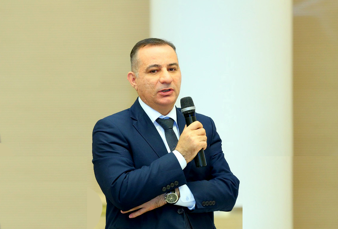 “Dövlət qurumlarında işləmək istəyənlər ən azı 3 ay könüllü olmalıdır” – QHT sədrindən yeni qanun təklifi