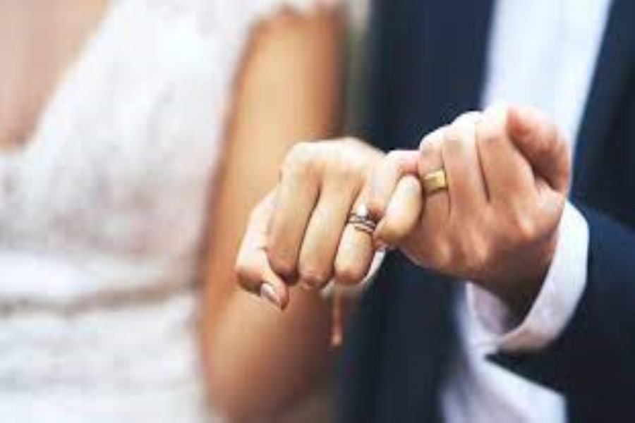 İngiltərə və Uelsdə qanuni nikah yaşı 18-ə yüksəldi - ÖZƏL