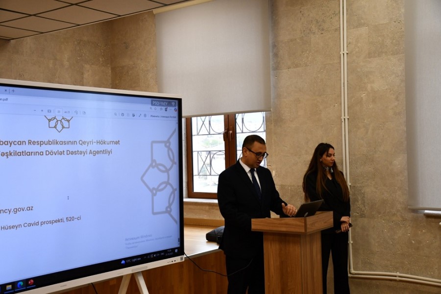 Qarabağ Universitetinin tələbələri üçün QHT mövzusunda təqdimat keçirilib - FOTOLAR