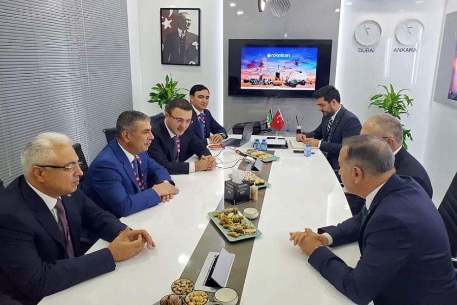 Müdafiə Nazirliyinin rəhbər heyəti "Dubai Airshow 2023" sərgisində iştirak edir