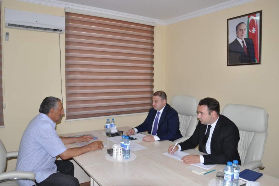 Nazirliyin Aparat rəhbərinin müavini Cavid Əbdul-Qədirov Saatlı rayonunda vətəndaşları qəbul edib