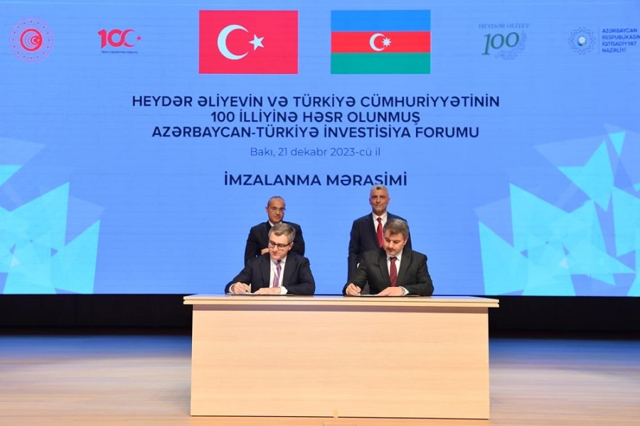 “Azərbaycan Türkiyə iqtisadiyyatına 20 mlrd. dollar, Türkiyə Azərbaycan iqtisadiyyatına 13 mlrd. dollar investisiya yatırıb” - REKTOR / FOTOLAR