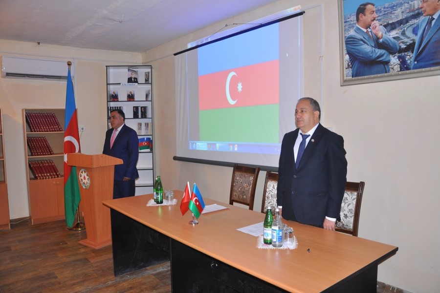 Bərdə şəhərində “Tarixi Zəfərin ideoloji əsaslarının gənclər arasında təbliği” layihəsi çərçivəsində növbəti maarifləndirici görüş keçrildi - FOTOLAR