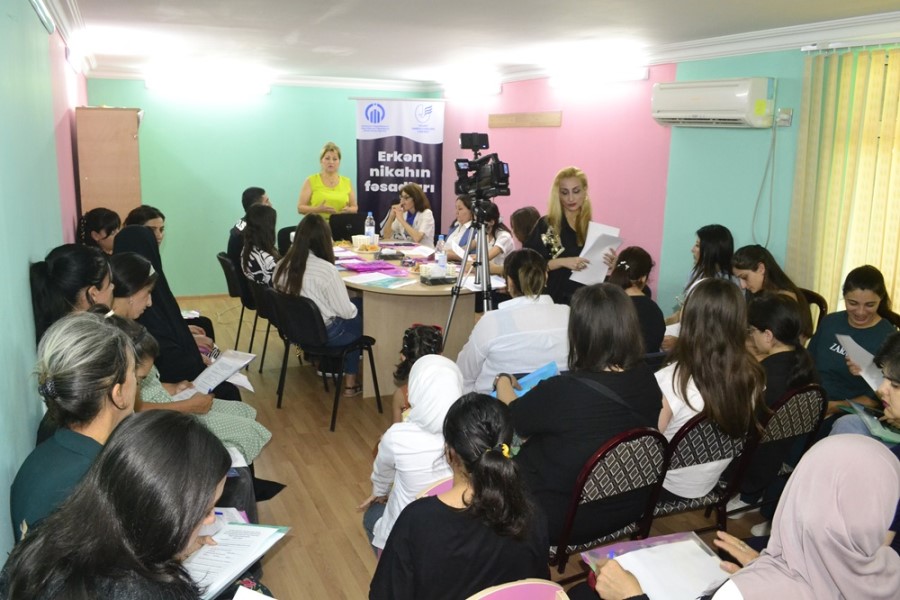 Sabirabadda uşaq evliliyi ilə mübarizəyə həsr olunmuş maarifləndirici seminar keçirildi - FOTOLAR