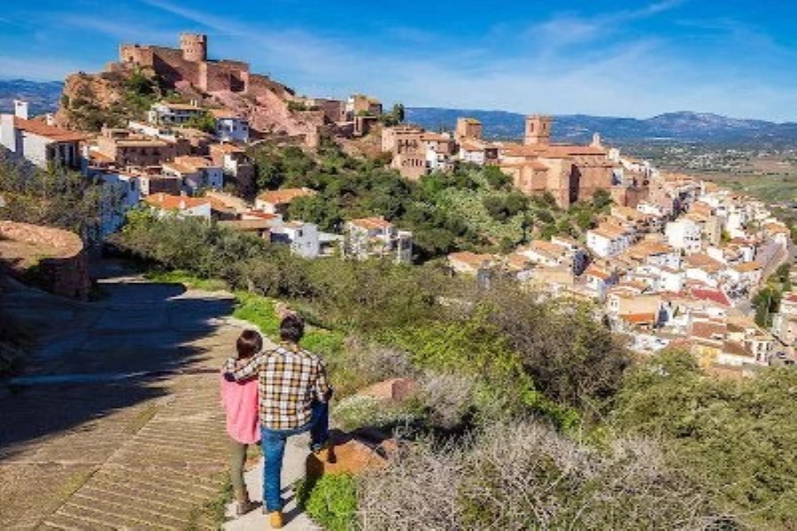 İspaniya etirazlar fonunda turizm rekordu qırdı