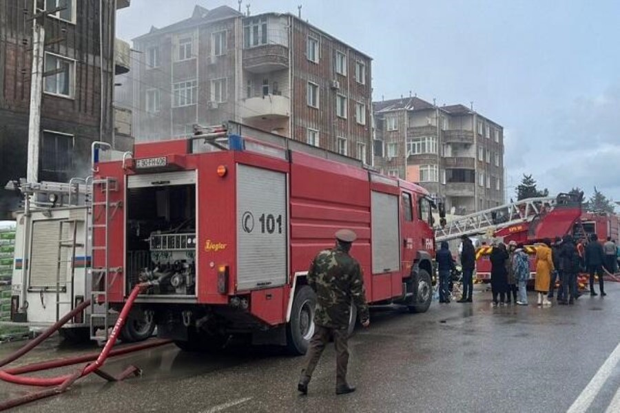 Bakıda beşmərtəbəli yaşayış binasında yanğın