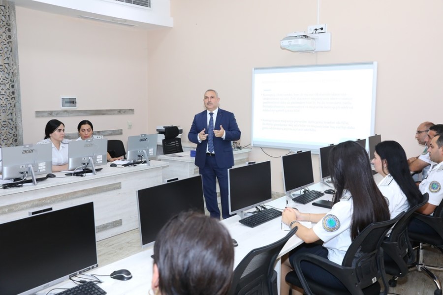 Korrupsiyaya qarşı mübarizə mövzusunda seminar keçirilib - FOTOLAR