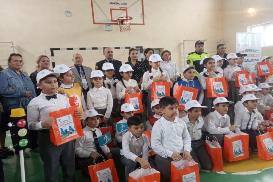 “Yol hərəkətinin təhlükəsizliyi qaydalarına əməl edək!” layihəsi 255 saylı məktəbdə davam edib