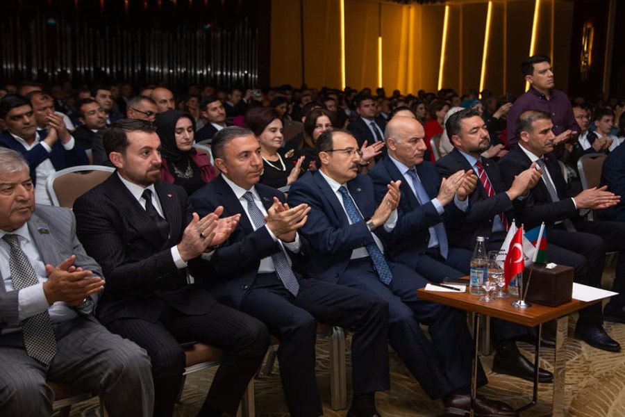Türkiyə Yüzyılı Bakı Görüşü kecirilib