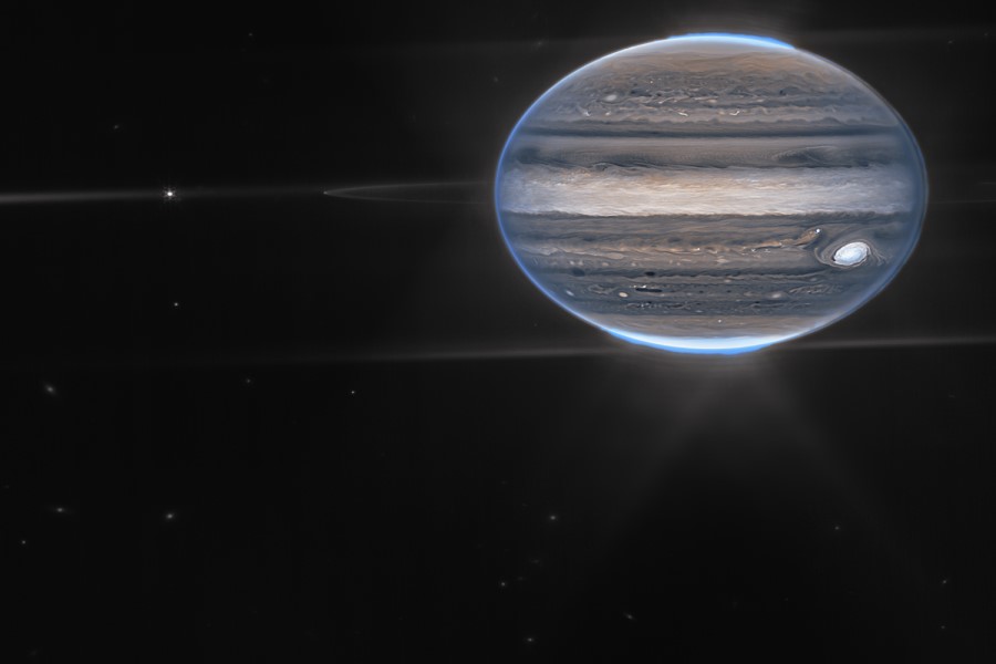 NASA Yupiterdə sirli yaşıl parıltı çəkdi
