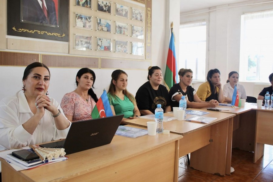 "Azərbaycanda ailə dəyərləri" mövzusunda təlim keçirilib - FOTOLAR
