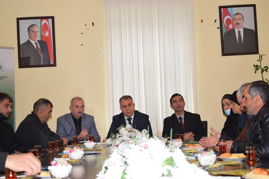 Müvəkkil Hüquq Mərkəzi Siyəzəndə şəhid ailələrinə və veteranlara hüquqi yardım göstərib - FOTO