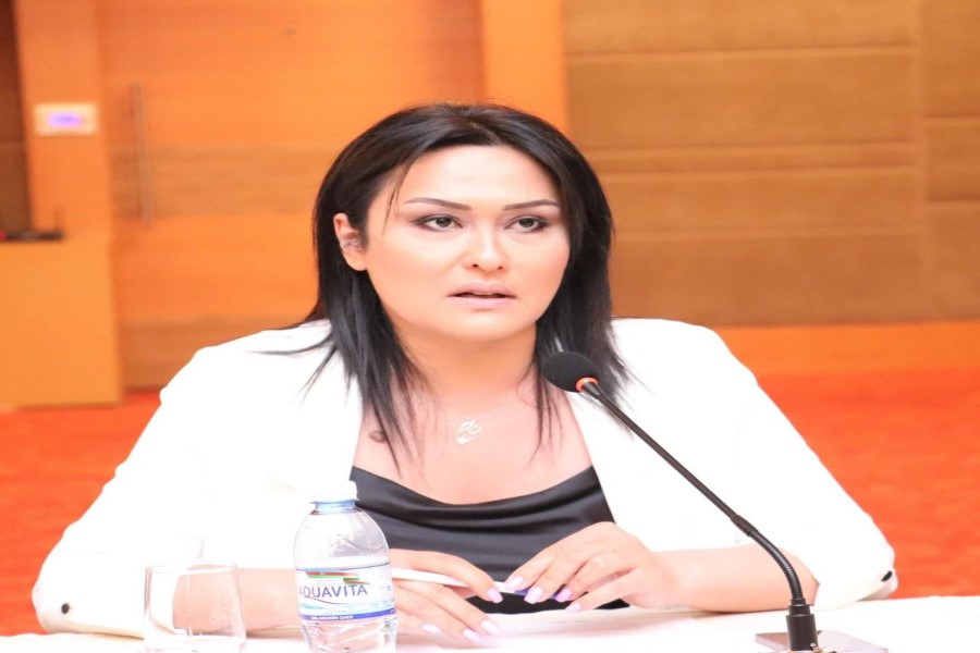 Heç kəs istəməz ki, onun övladına fənnini bilməyən, bilgisi olmayan insan dərs desin" - İctima Şura sədri