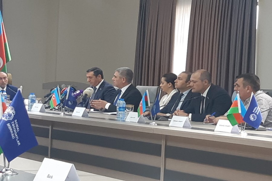 "Kreditlərin 80 % -indən çoxu Bakı və Abşeronun payına düşür"- Vüqar Bayramov