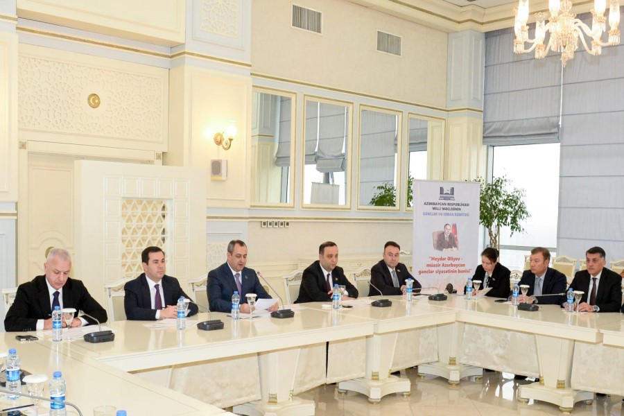 MM-də “Heydər Əliyev müasir Azərbaycan gənclər siyasətinin banisi” adlı ictimai dinləmə keçirilib - FOTOLAR