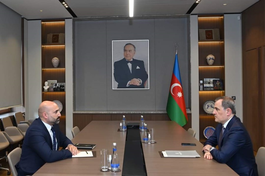 Ceyhun Bayramov Yüksəliş müsabiqəsinin qalibi ilə görüşüb