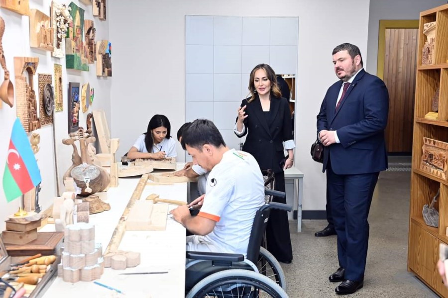 Ukraynanın Azərbaycandakı səfiri DOST İnklüziv İnkişaf və Yaradıcılıq Mərkəzi ilə tanış olub