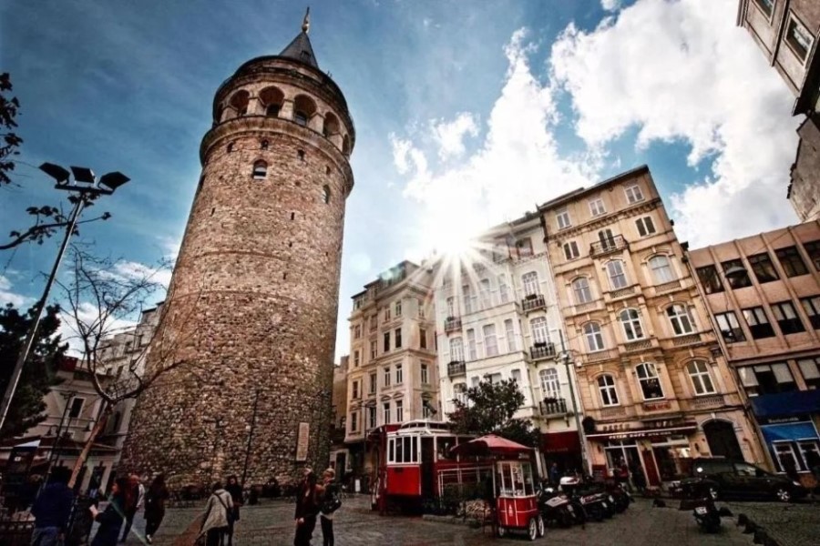 İstanbulun simvolu Qalata Qülləsi -FOTOLAR