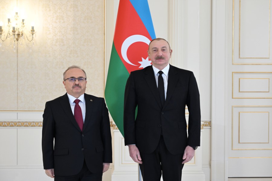 Prezident İlham Əliyev Türkiyənin Azərbaycanda yeni təyin olunmuş səfirinin etimadnaməsini qəbul edib