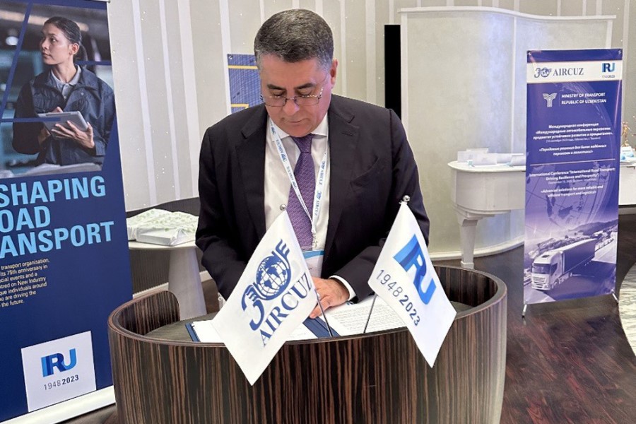 “Beynəlxalq Avtomobil Nəqliyyatı: Sürətlilik və Rifah” mövzusunda konfrans keçirilib - FOTOLAR