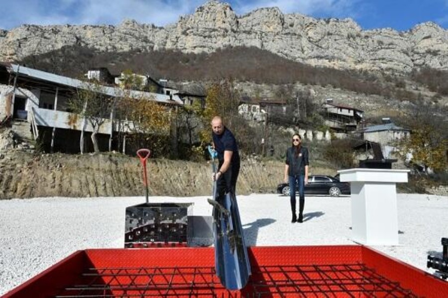 Zəngilanda inzibati binanın təməli qoyuldu