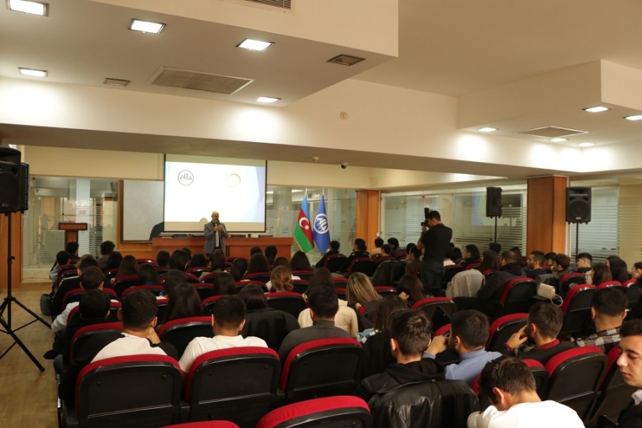Azərbaycan Universitetində görüş keçirilib - FOTOLAR