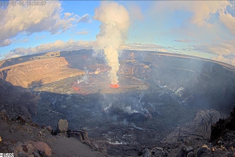Havay alarında Kilauea vulkanını püskürdü - ÖZƏL