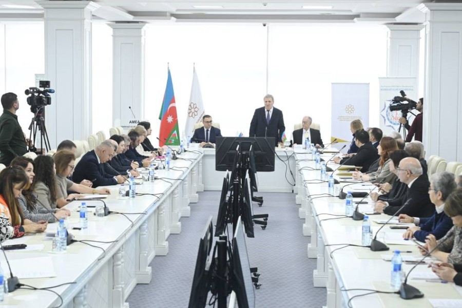 “Azərbaycan dilinin təmizliyi: milli əmanətin qorunması uğrunda səfərbərlik” mövzusunda ictimai müzakirə keçirilib - FOTOLAR