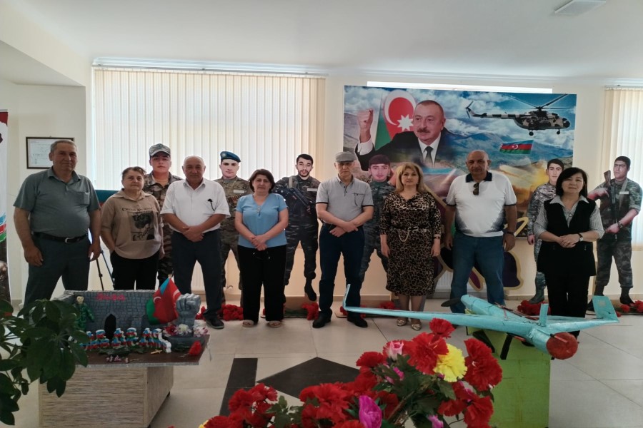 45 ildən sonra sinif yoldaşları bir araya gəldi - QHT sədrinin AÇIQLAMASI / FOTOLAR