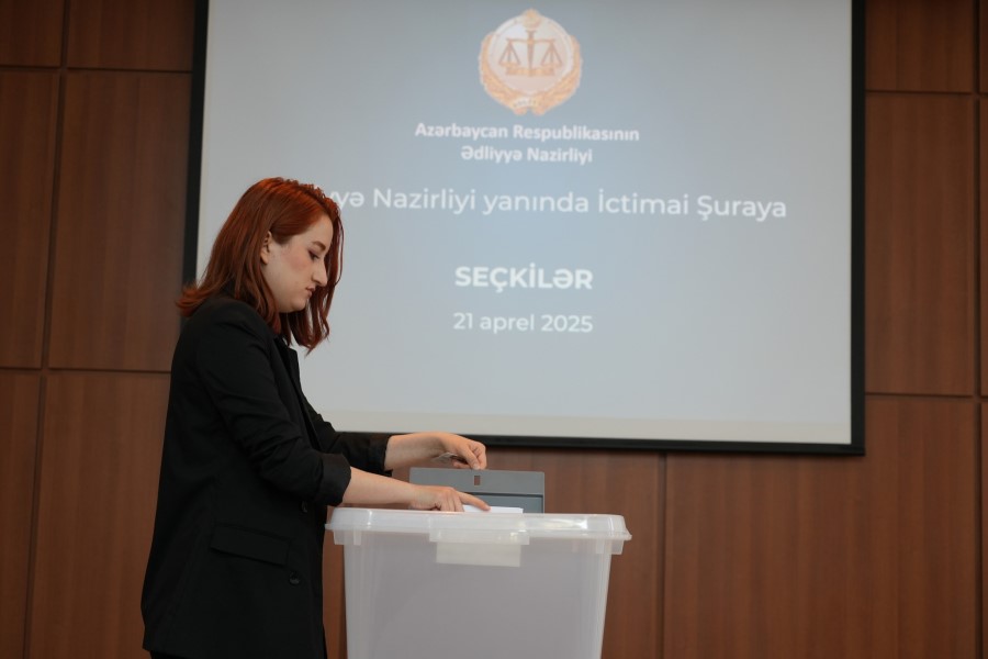 Ədliyyə Nazirliyi yanında İctimai şuranın 7 nəfərdən ibarət yeni tərkibi seçilib - FOTOLAR