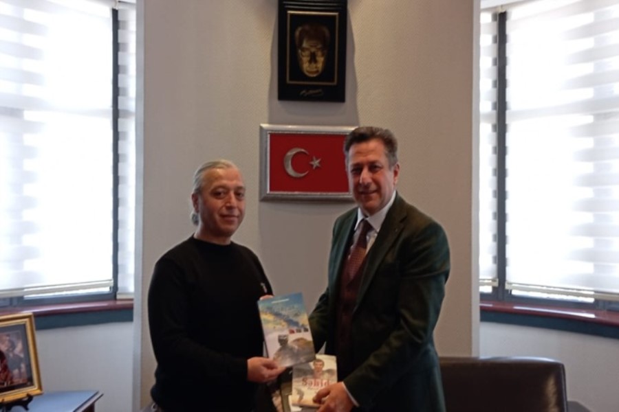 Yazıçı Etibar Həsənzadənin kitabları Türkiyədə təqdim olunub
