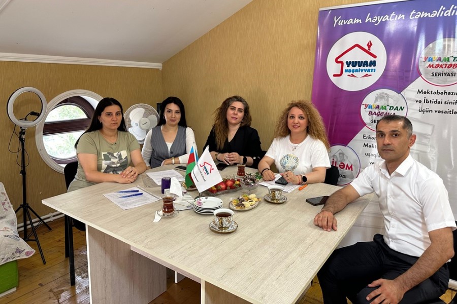 "Tənqidi oxu – analitik təfəkkürün inkişafına dair təşəbbüslər" layihəsi çərçivəsində əməkdaşlıq görüşü keçirildi - FOTOLAR