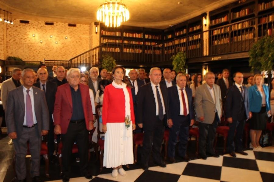 “Ümummilli Lider Heydər Əliyevin İKT strategiyası” adlı kitabın təqdimatı keçirilib - FOTOLAR
