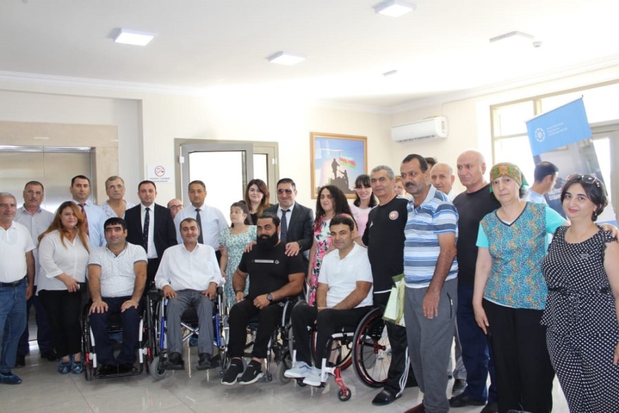Fiziki məhdudiyyəti olan vətəndaşlarımızın cəmiyyətə inteqrasiyasına dəstək olunur -Tədbir /FOTOLAR