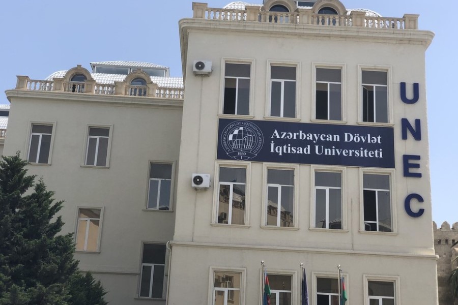 UNEC- də mini hackathon təşkil edildi - VİDEO