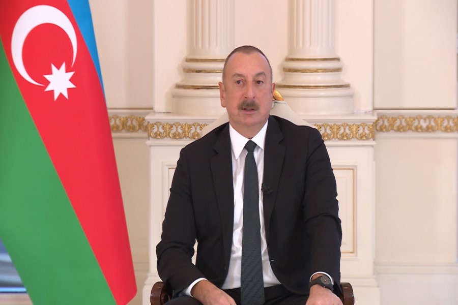 Prezident yerli televiziya kanallarına müsahibə verib - VİDEO
