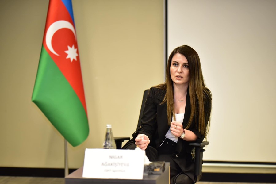 QHT Agentliyinin nümayəndəsi gənc liderlərin suallarını cavablandırıb - FOTO
