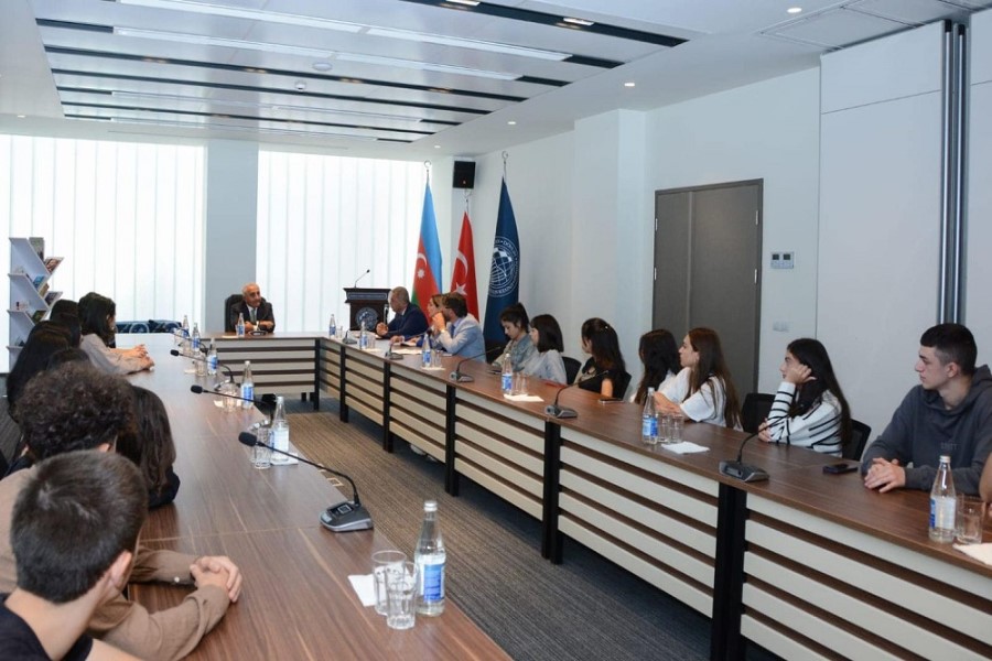 Rektor Ədalət Muradov: “İkili diplom proqramında tələbələr hər iki universitetin diplomunu qazanacaqlar”