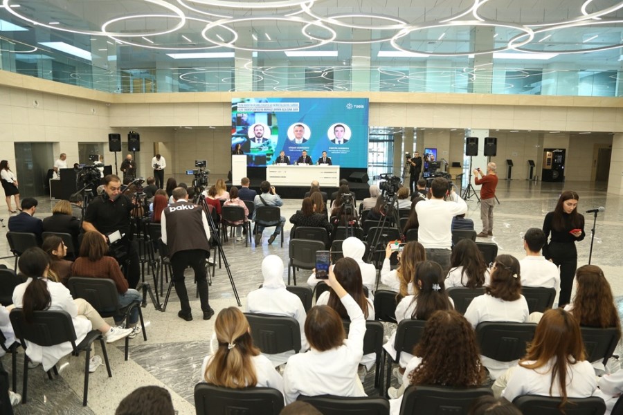 Yeni Klinikada açılan iki strateji tibbi mərkəzlə bağlı məlumat verildi - FOTOLAR