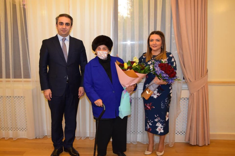 QHT Agentliyinin rəhbərliyi Fatma Səttarovanı Beynəlxalq Qadınlar Günü münasibətilə təbrik edib - FOTO