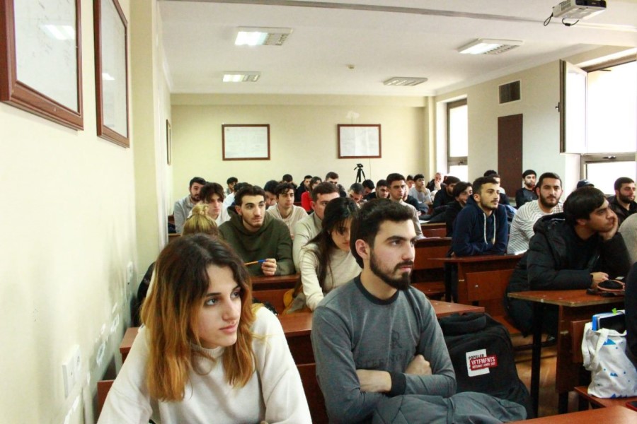 “Müasir təhsil və Vətəndaş Cəmiyyəti” adlı tədbir keçirilib